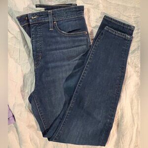 Madewell Curvy High Rise Skinny Jean. Size 29. Dark wash.